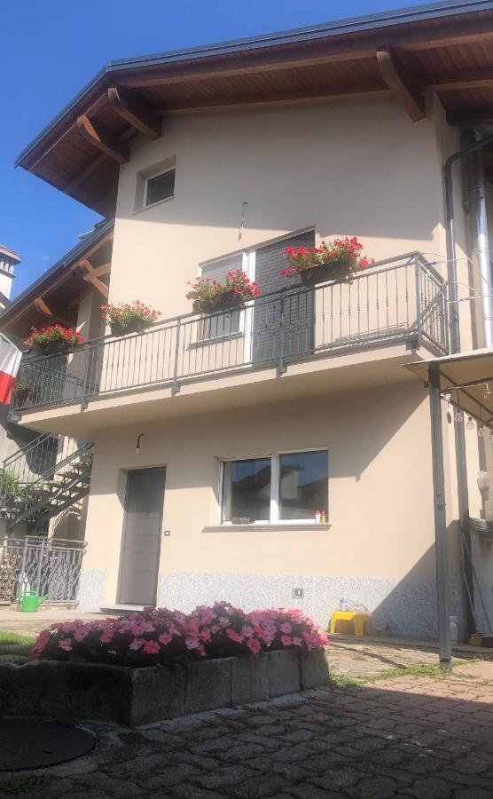 Apartmán "La Bella Della Cappuccina" Casa Con Parcheggio Interno Gratuito Domodossola Exteriér fotografie