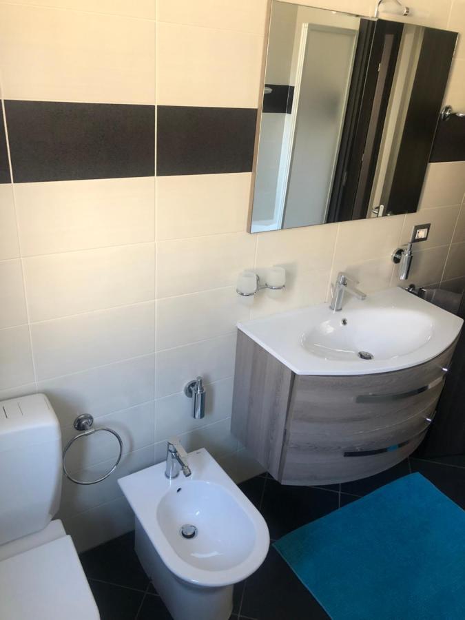 Apartmán "La Bella Della Cappuccina" Casa Con Parcheggio Interno Gratuito Domodossola Exteriér fotografie