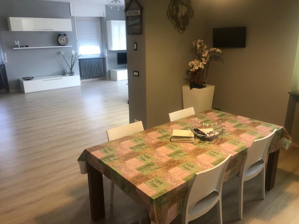 Apartmán "La Bella Della Cappuccina" Casa Con Parcheggio Interno Gratuito Domodossola Exteriér fotografie