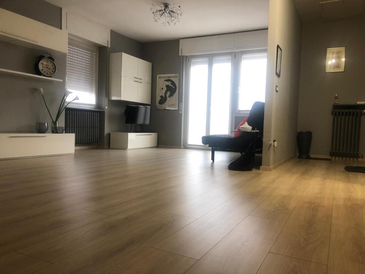 Apartmán "La Bella Della Cappuccina" Casa Con Parcheggio Interno Gratuito Domodossola Exteriér fotografie
