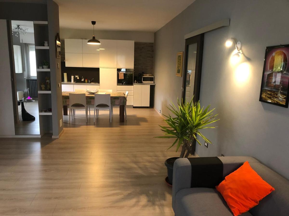 Apartmán "La Bella Della Cappuccina" Casa Con Parcheggio Interno Gratuito Domodossola Exteriér fotografie
