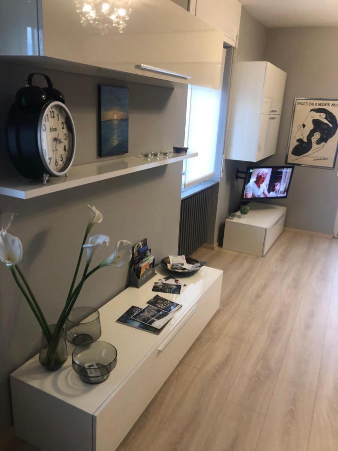 Apartmán "La Bella Della Cappuccina" Casa Con Parcheggio Interno Gratuito Domodossola Exteriér fotografie