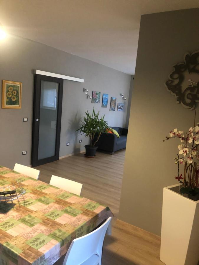 Apartmán "La Bella Della Cappuccina" Casa Con Parcheggio Interno Gratuito Domodossola Exteriér fotografie