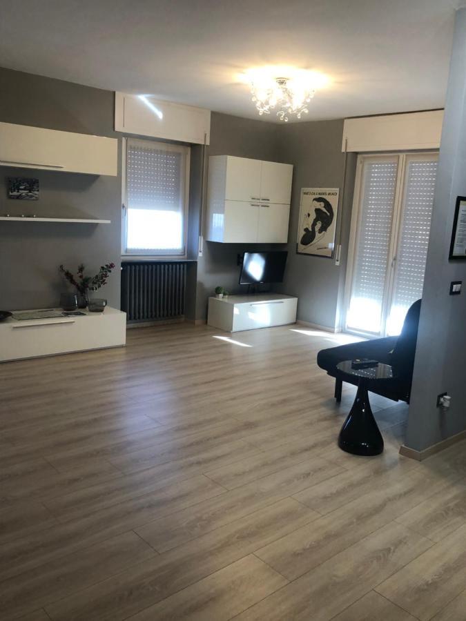 Apartmán "La Bella Della Cappuccina" Casa Con Parcheggio Interno Gratuito Domodossola Exteriér fotografie